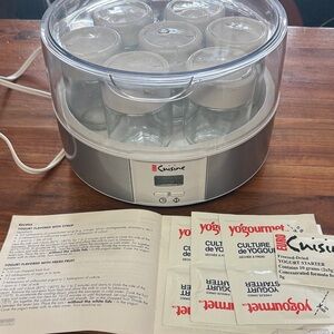 Cuisinart Silver and Clear Electric Yogurt Maker with Jars